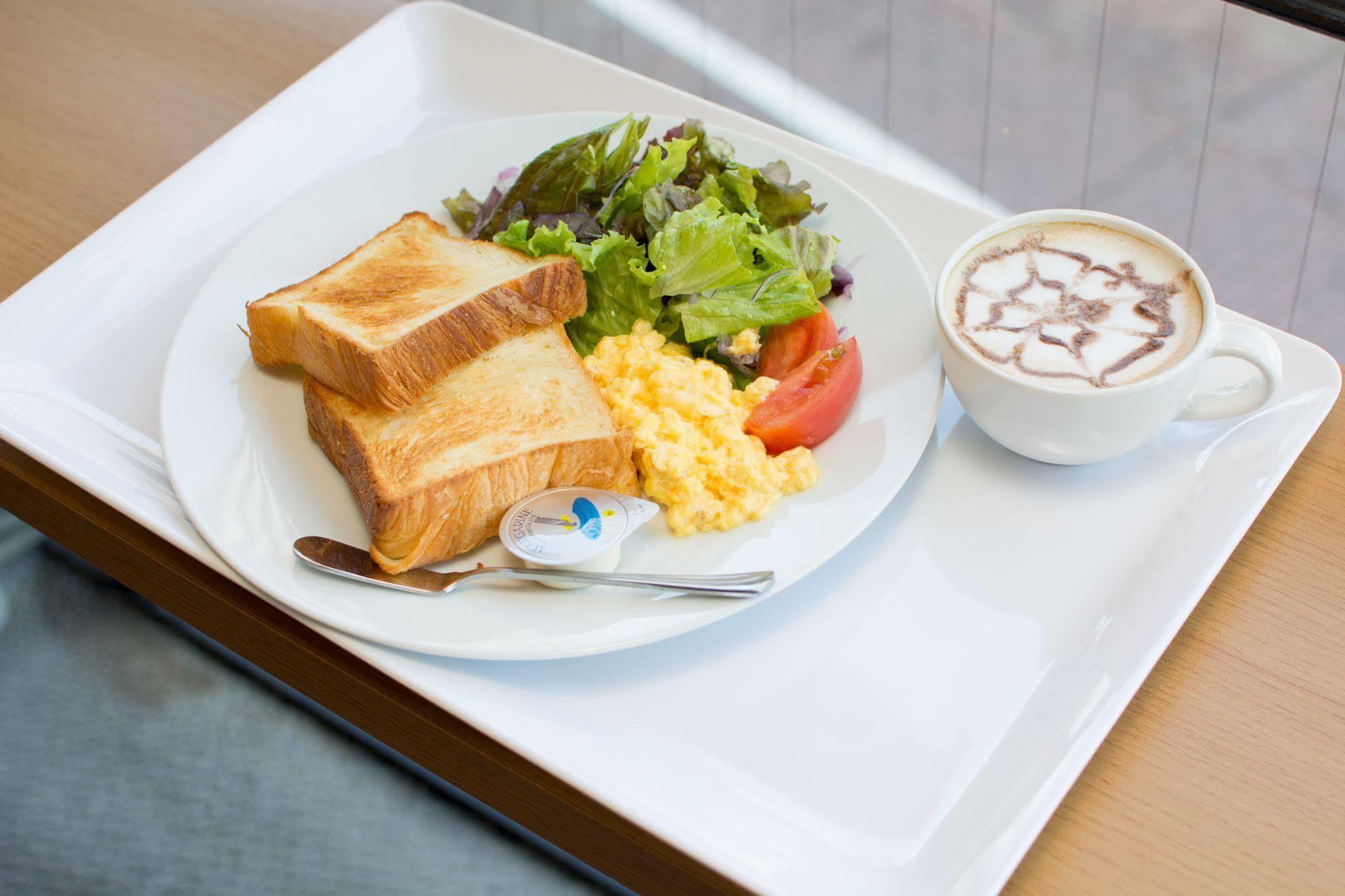 Okayama Square Hotel Plus מראה חיצוני תמונה