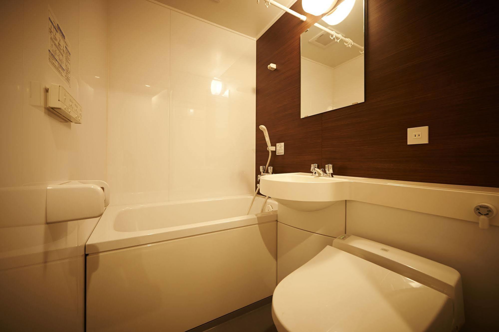 Okayama Square Hotel Plus מראה חיצוני תמונה